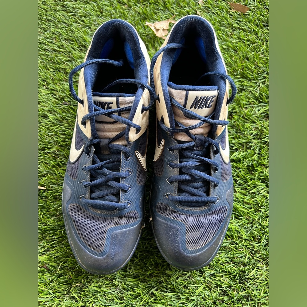 Baseball spikes cleats